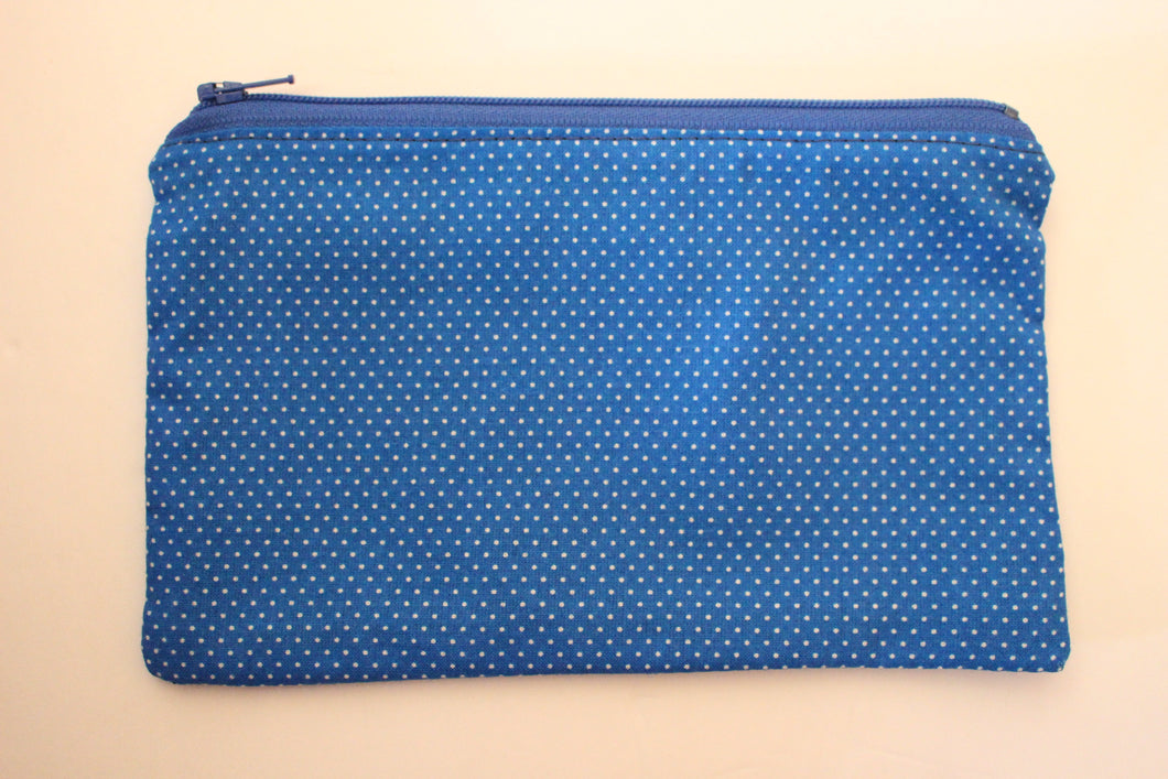 Blue dots Pouch