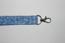 Load image into Gallery viewer, Blue Flowers Wristlet
