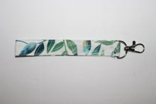 Load image into Gallery viewer, Jungle Wristlet
